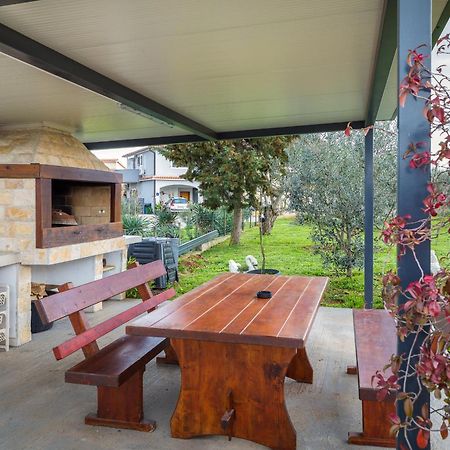 Apartmani Magdalena Pula Exterior photo