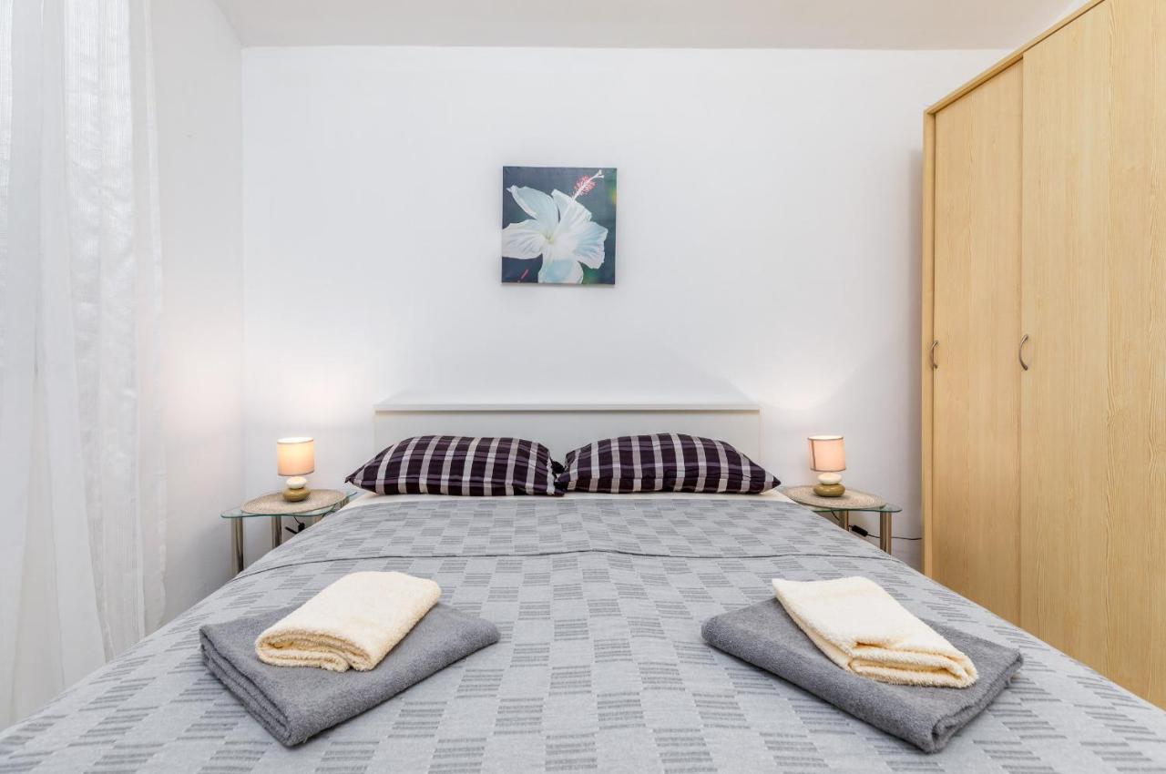 Apartmani Magdalena Pula Exterior photo